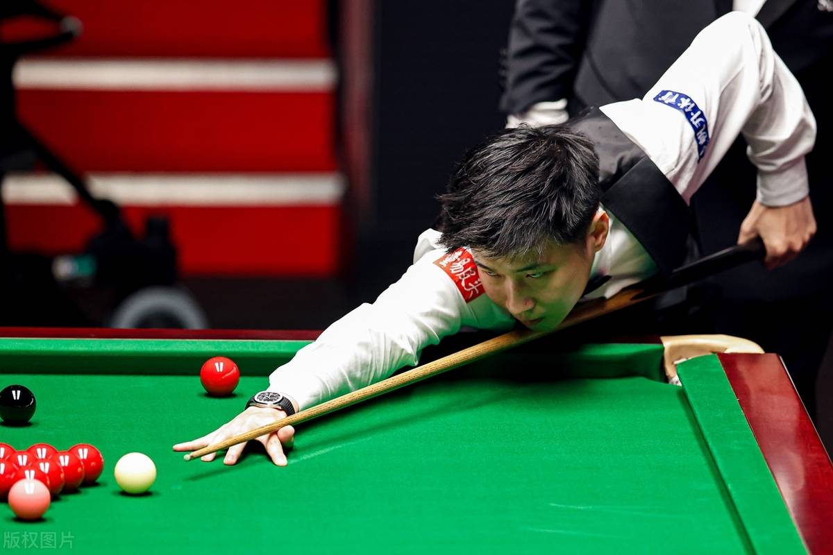 相比之下 相比之下