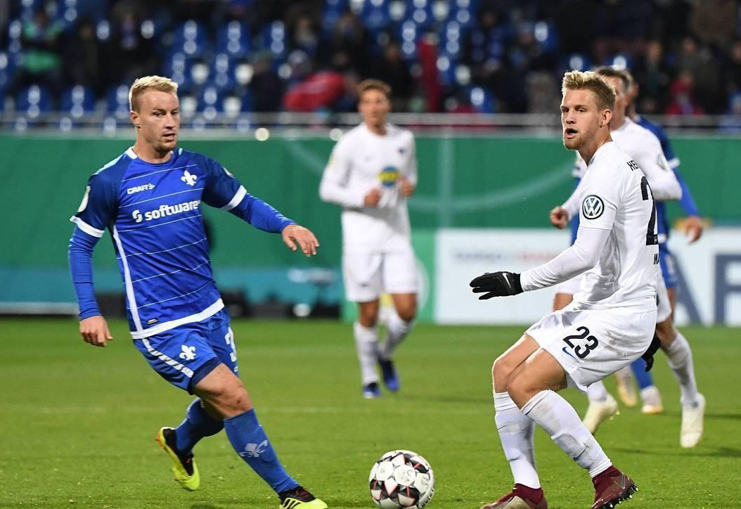 他在禁区内 他在禁区内