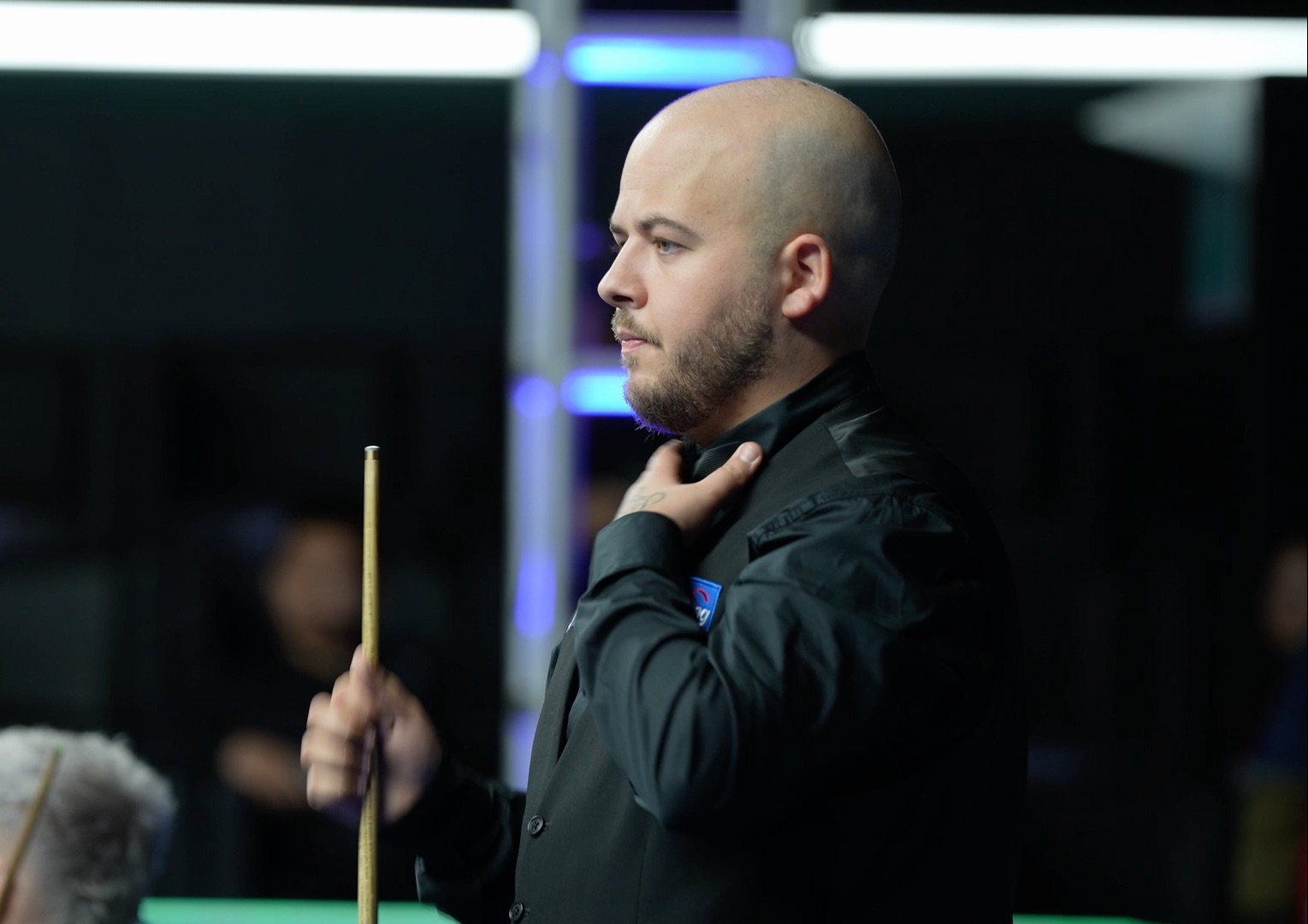 批评虽犀利 批评虽犀利