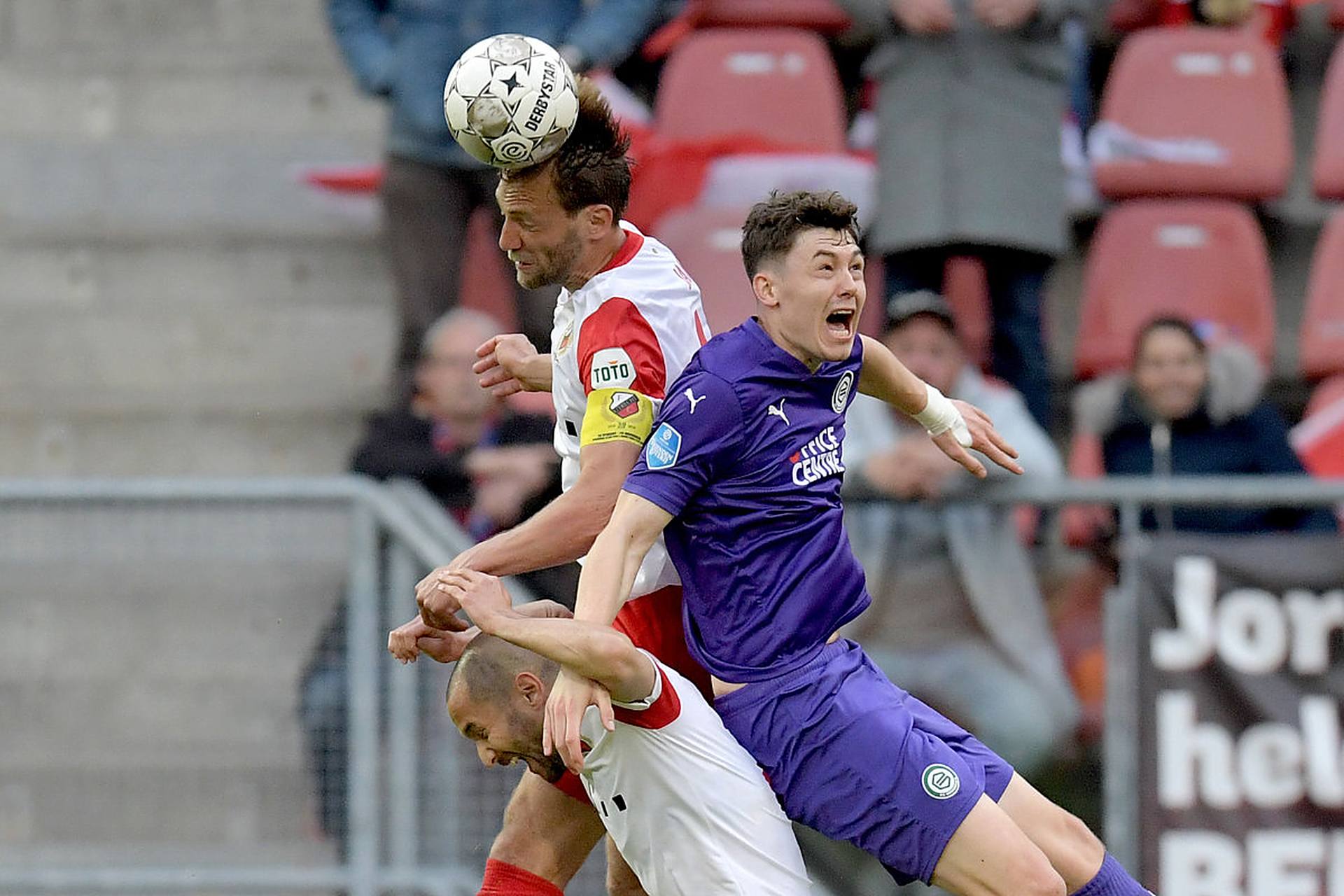 不屈不挠的 不屈不挠的